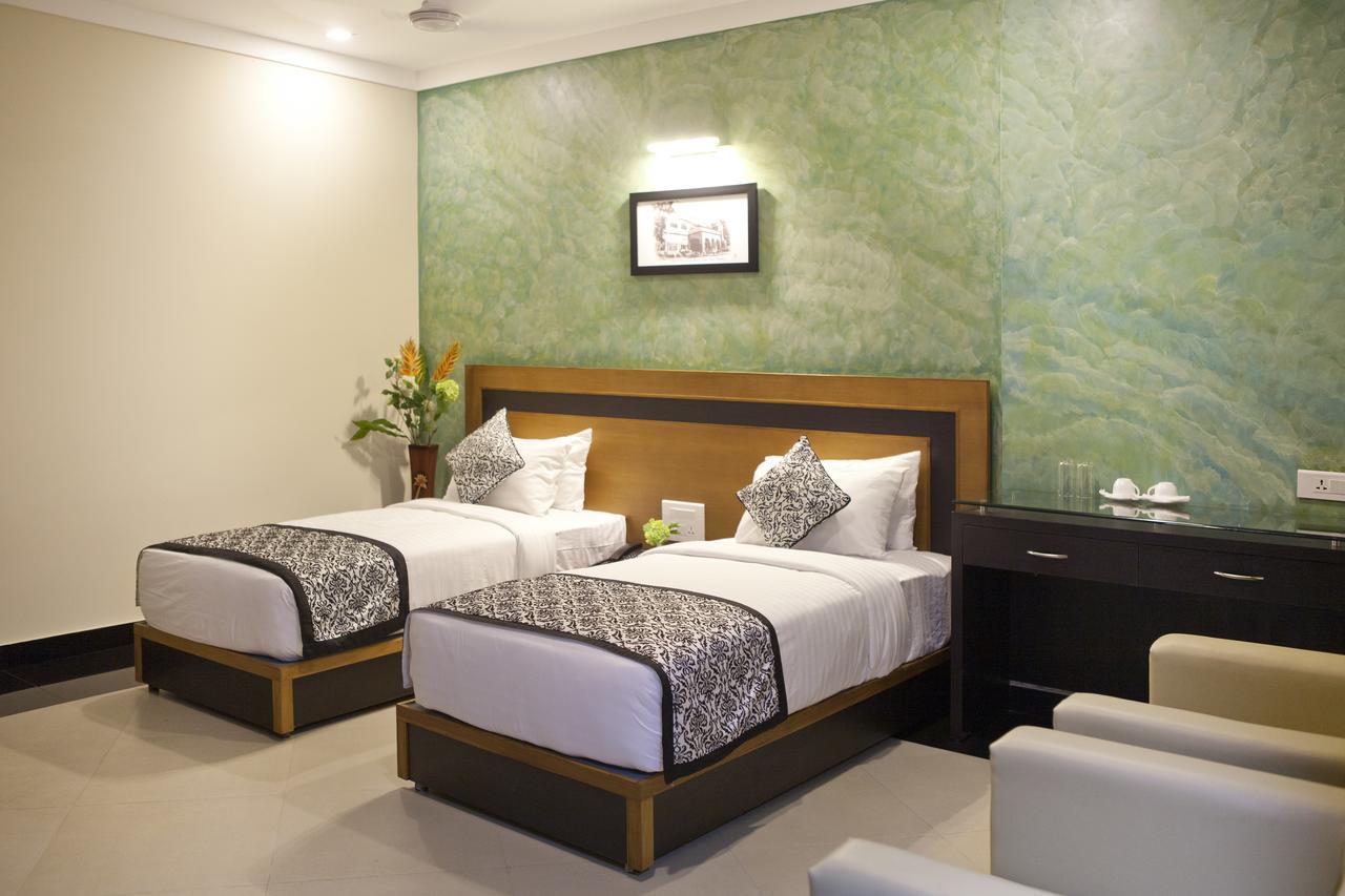 Comfy Luxury Hotel Bangalore Bagian luar foto