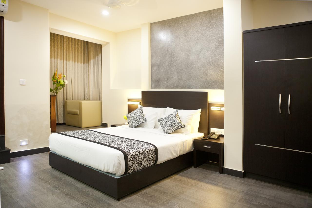 Comfy Luxury Hotel Bangalore Bagian luar foto