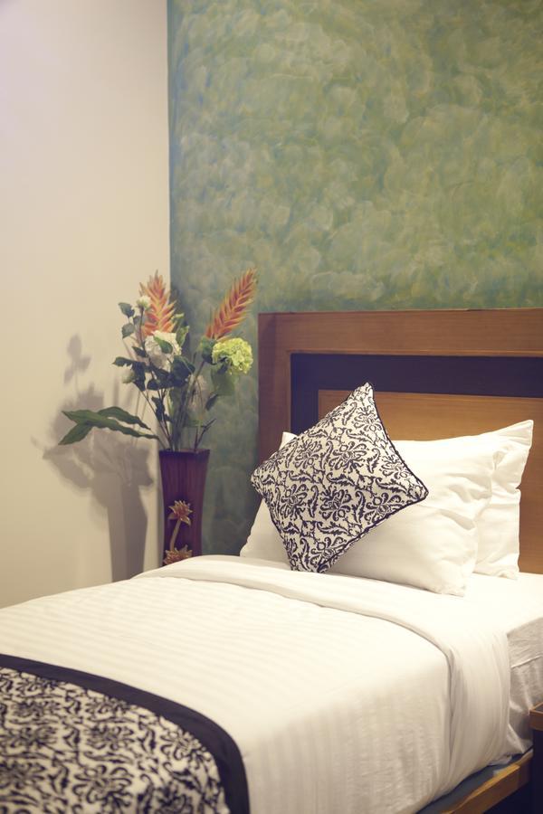 Comfy Luxury Hotel Bangalore Bagian luar foto