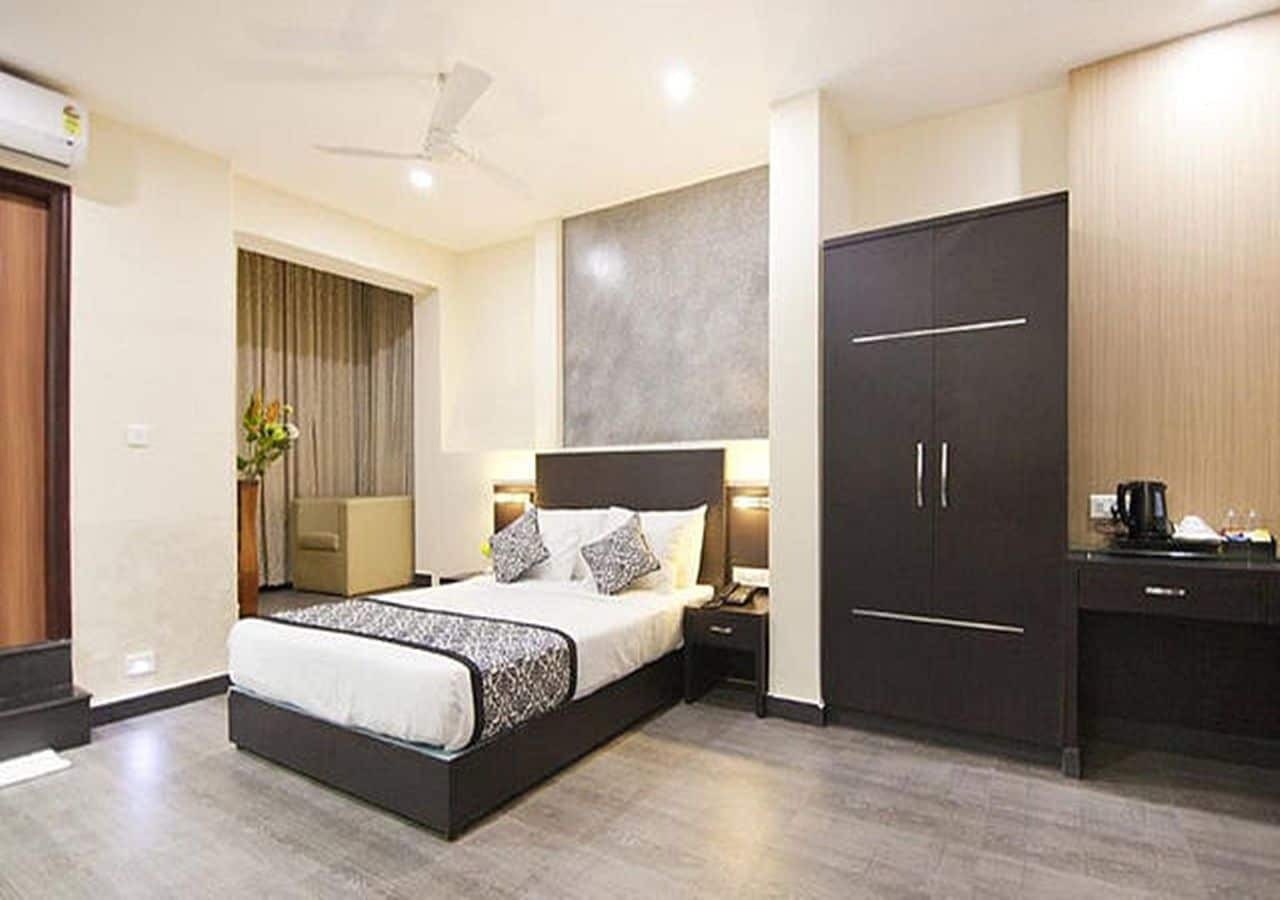 Comfy Luxury Hotel Bangalore Bagian luar foto