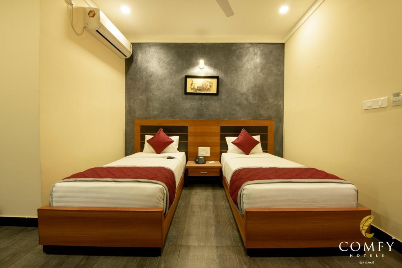 Comfy Luxury Hotel Bangalore Bagian luar foto