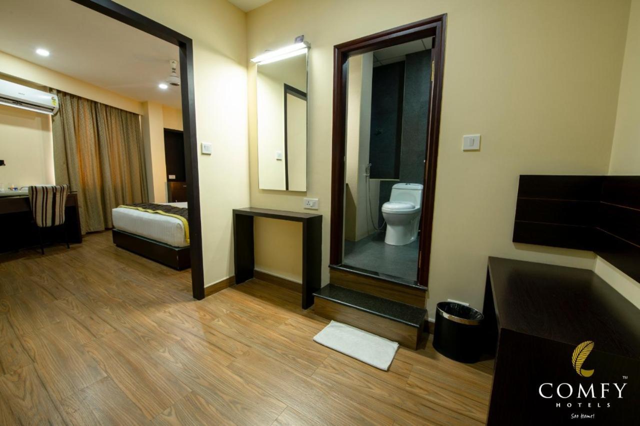Comfy Luxury Hotel Bangalore Bagian luar foto